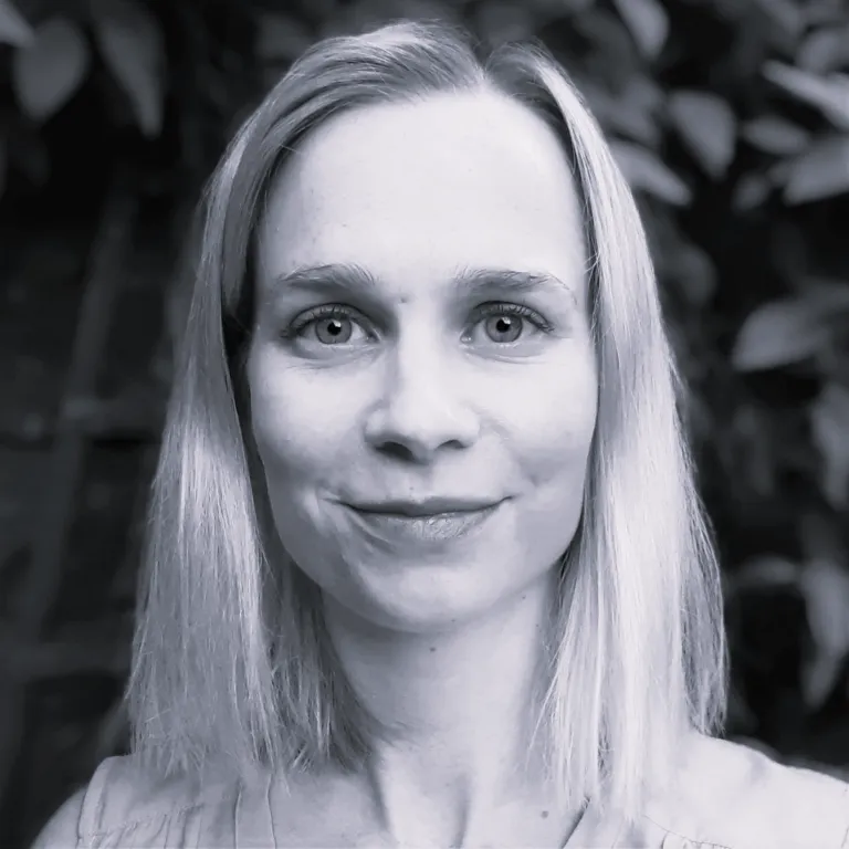 Dr Carolyn Nielsen